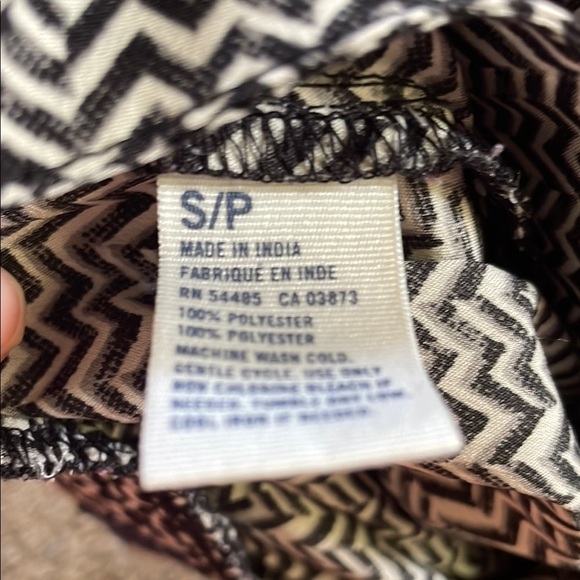 ⭐️ 3/$20 American eagle satin feel shorts small - Picture 3 of 4